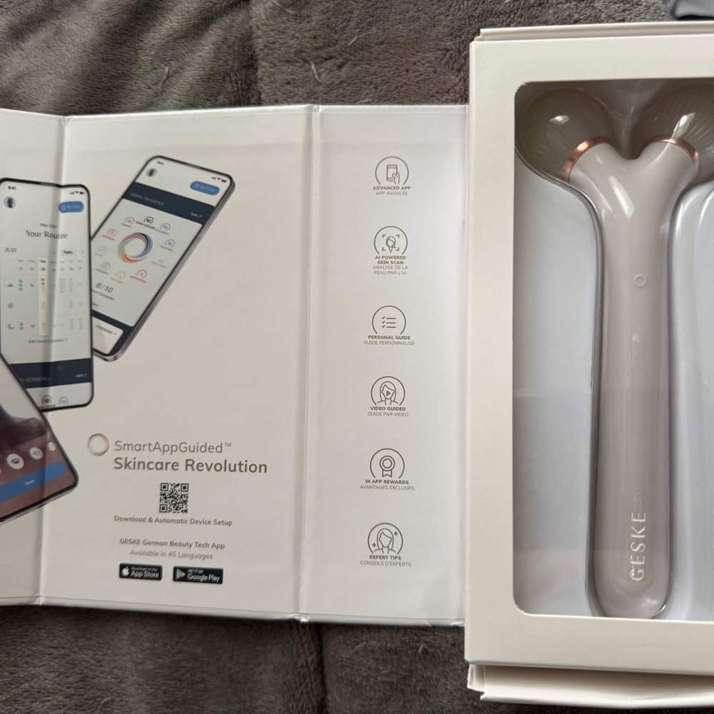 Sonic Facial Roller- Has its own app!